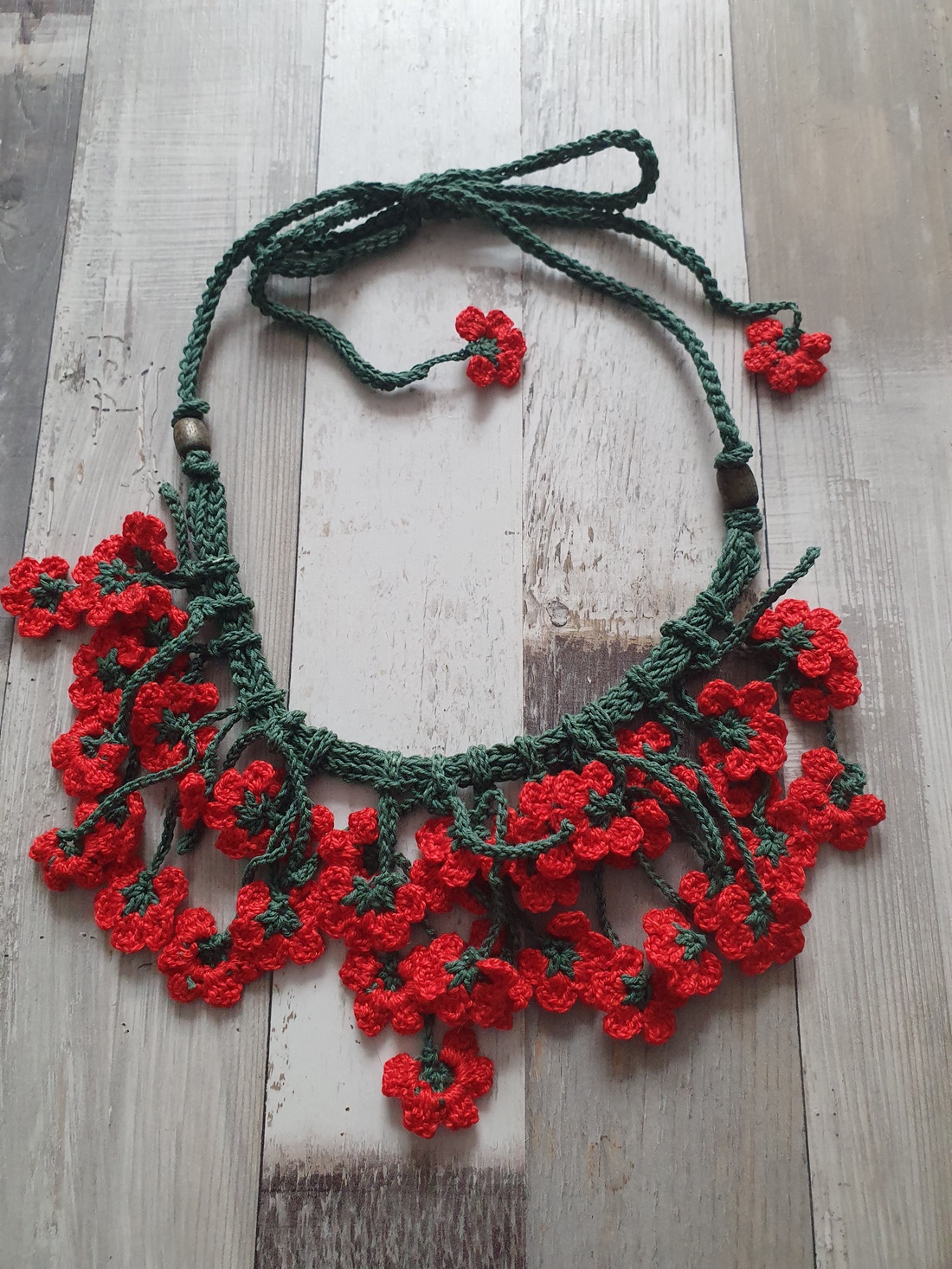 Colier cu maci  - bijuterii - coliere - pandative - Artynos.ro