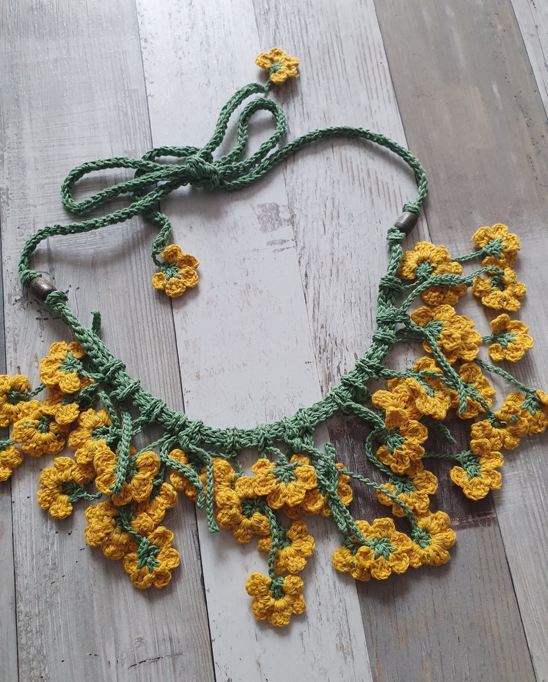 Colier cu flori  - bijuterii - coliere - coliere cu multiple șiruri - Artynos.ro