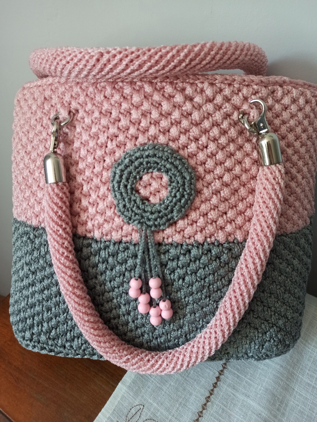 Geanta croșetată - geantă și husă - geantă pentru cumpărături - geantă shopper, geantă tote, geantă textilă - Artynos.ro Geanta croșetată - geantă și husă - geantă pentru cumpărături - geantă shopper, geantă tote, geantă textilă - Artynos.ro