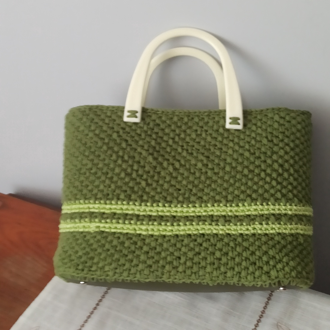 Geanta croșetată - geantă și husă - accesorii genți - breloc - Artynos.ro Geanta croșetată - geantă și husă - accesorii genți - breloc - Artynos.ro