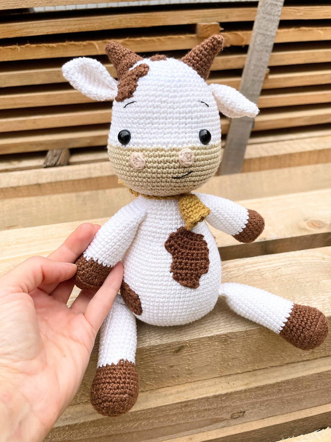 Văcuța croșetată  - jucării și echipamente pentru copii - accesorii sport - accesorii pentru călărit - Artynos.ro