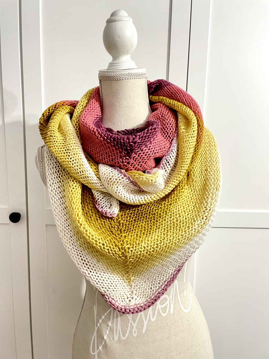 al tricotat manual multicolor - îmbrăcăminte și modă - eșarfe, pălării, fularuri - șaluri - Artynos.ro