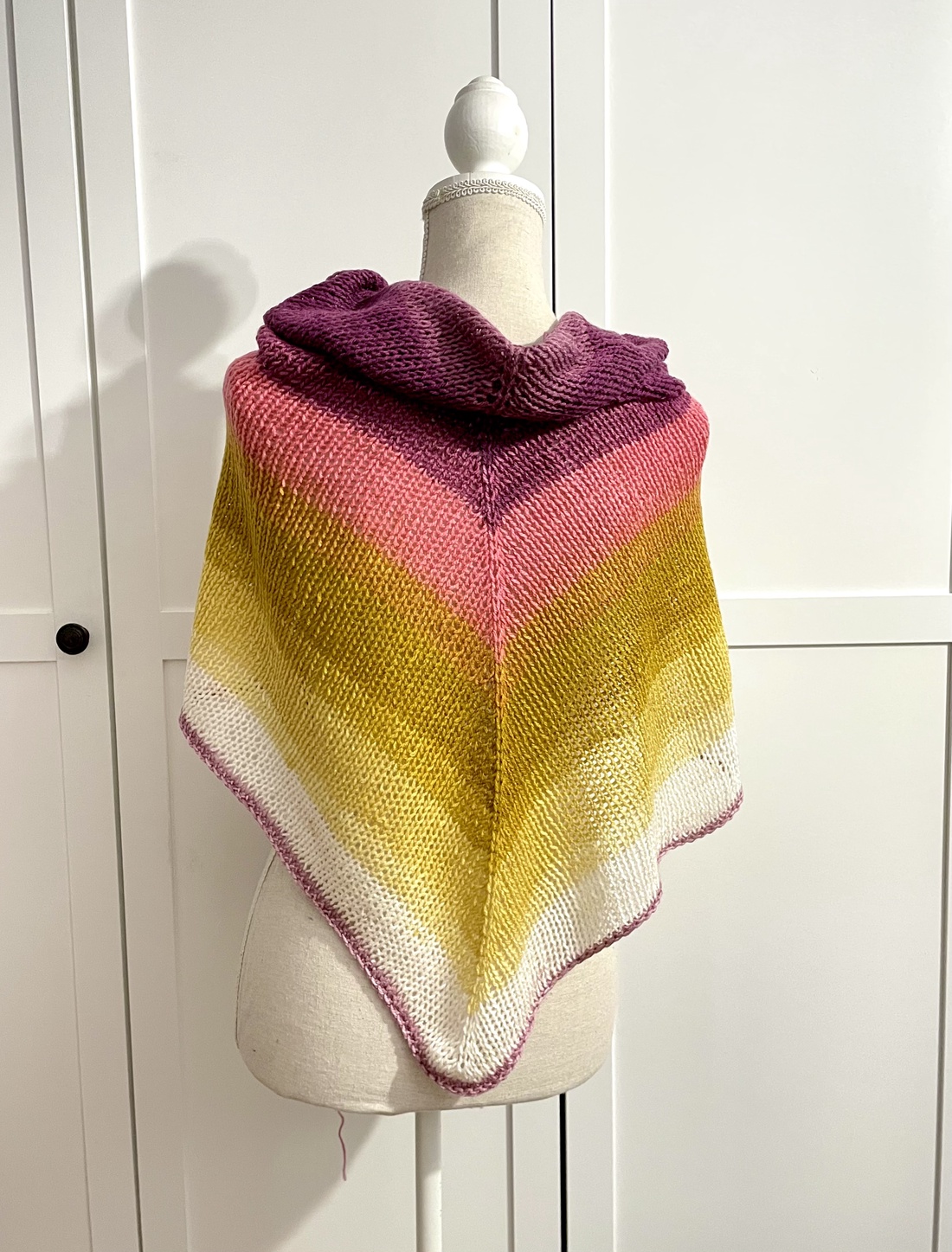 al tricotat manual multicolor - îmbrăcăminte și modă - eșarfe, pălării, fularuri - șaluri - Artynos.ro