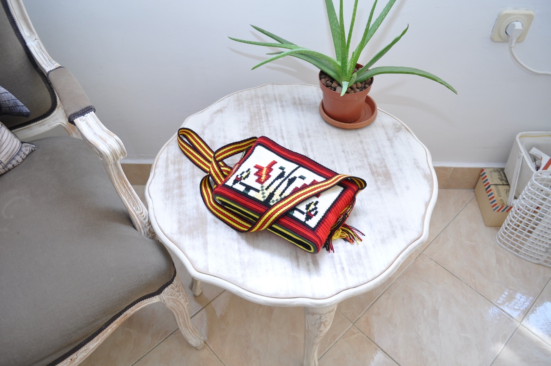 Geanta handmade Bucovina- motiv popular traditional gura leului colectia traditional - geantă și husă - genți de umăr și genți de mână - genți de umăr - Artynos.ro Geanta handmade Bucovina- motiv popular traditional gura leului colectia traditional - geantă și husă - genți de umăr și genți de mână - genți de umăr - Artynos.ro