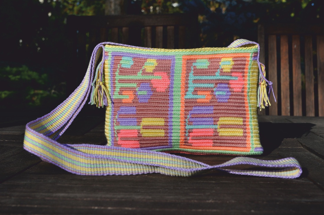 Geanta handmade Oltenia- motiv popular traditional flori colectia urban - geantă și husă - genți de umăr și genți de mână - genți de umăr - Artynos.ro Geanta handmade Oltenia- motiv popular traditional flori colectia urban - geantă și husă - genți de umăr și genți de mână - genți de umăr - Artynos.ro