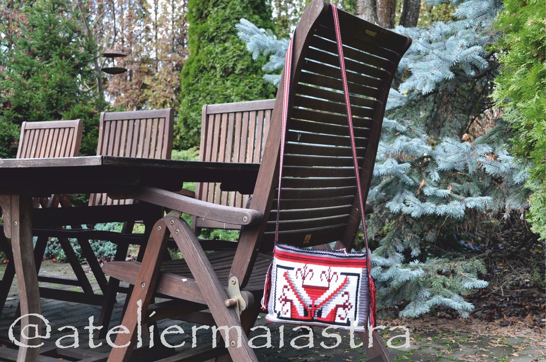 Geanta handmade Transilvania- motiv popular traditional aripile rotilor de moara colectia traditional - geantă și husă - genți de umăr și genți de mână - genți de umăr - Artynos.ro Geanta handmade Transilvania- motiv popular traditional aripile rotilor de moara colectia traditional - geantă și husă - genți de umăr și genți de mână - genți de umăr - Artynos.ro