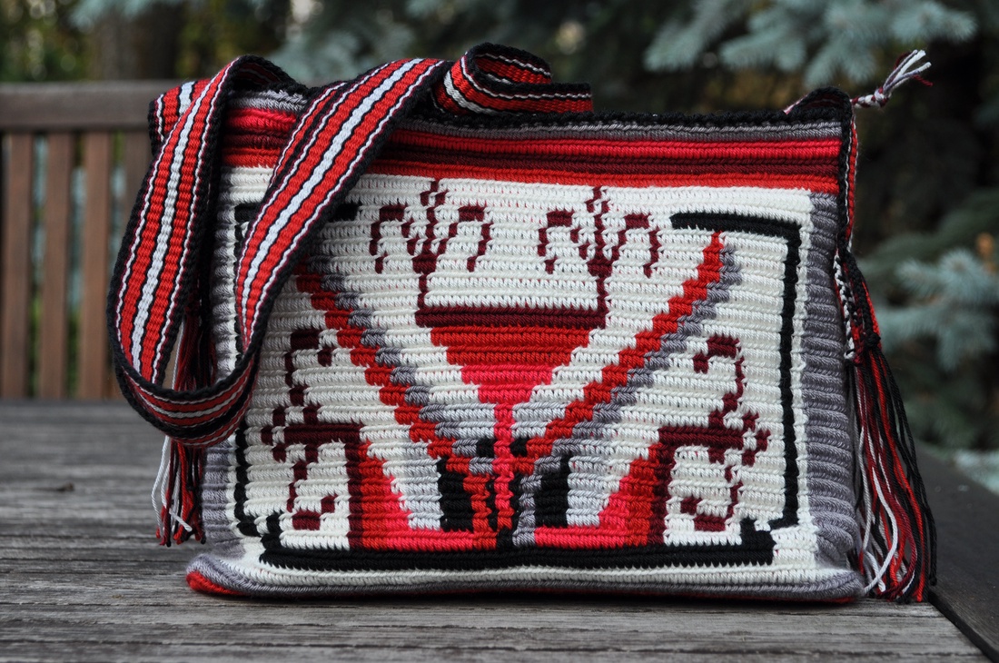 Geanta handmade Transilvania- motiv popular traditional aripile rotilor de moara colectia traditional - geantă și husă - genți de umăr și genți de mână - genți de umăr - Artynos.ro Geanta handmade Transilvania- motiv popular traditional aripile rotilor de moara colectia traditional - geantă și husă - genți de umăr și genți de mână - genți de umăr - Artynos.ro