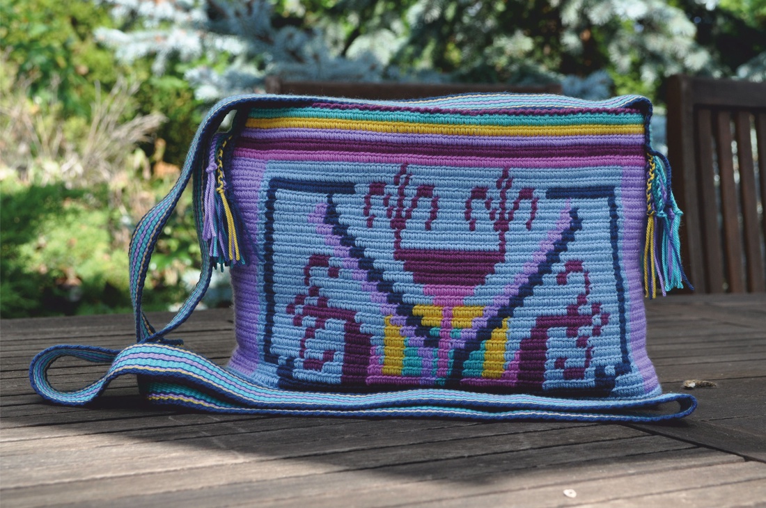Geanta handmade Transilvania- motiv popular traditional aripile rotilor de moara colectia urban - geantă și husă - genți de umăr și genți de mână - genți de umăr - Artynos.ro Geanta handmade Transilvania- motiv popular traditional aripile rotilor de moara colectia urban - geantă și husă - genți de umăr și genți de mână - genți de umăr - Artynos.ro