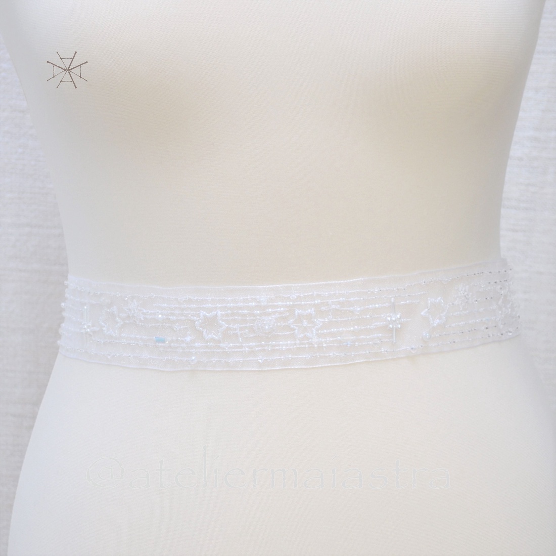 Esarfa dezgatit mireasa Stelute - accesorii nuntă - accesorii de nuntă - curele de nuntă, panglici - Artynos.ro Esarfa dezgatit mireasa Stelute - accesorii nuntă - accesorii de nuntă - curele de nuntă, panglici - Artynos.ro