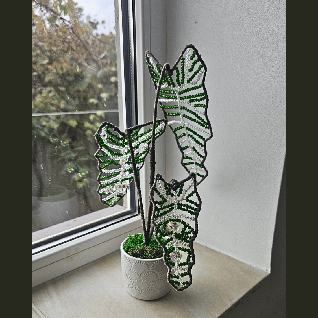 Planta din Cristale - Alocasia 01 - Suncatcher - casă & stil de viață - decorațiuni de casă - accesorii florale - ghiveci de plante - Artynos.ro
