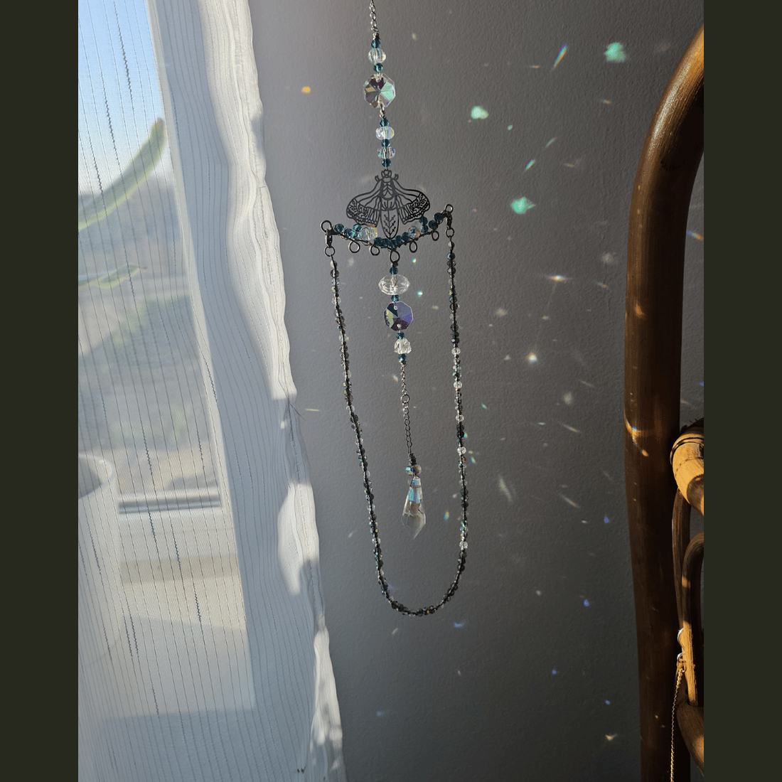 Suncatcher - Suport Bijuterii - cu Fluture si Cristale - casă & stil de viață - decorațiuni de casă - decorațiuni de masă și rafturi - copaci din mărgele și sârmă - Artynos.ro
