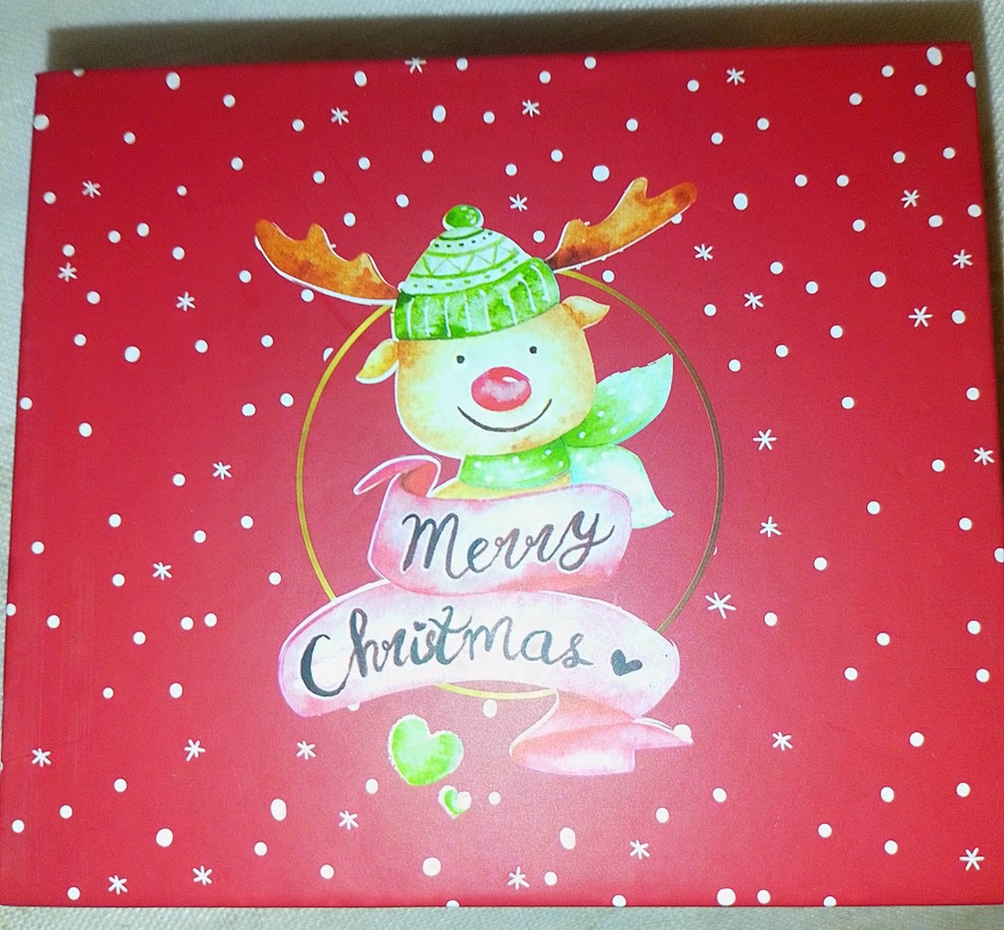 Set bijuterii cu broderie manuală - bijuterii - seturi de bijuterii - Artynos.ro