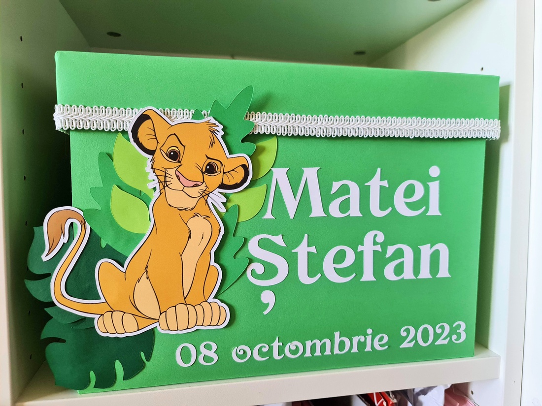 Cutie pentru dar botez baietel Leu jungla - jucării și echipamente pentru copii - daruri de botez - Artynos.ro Cutie pentru dar botez baietel Leu jungla - jucării și echipamente pentru copii - daruri de botez - Artynos.ro