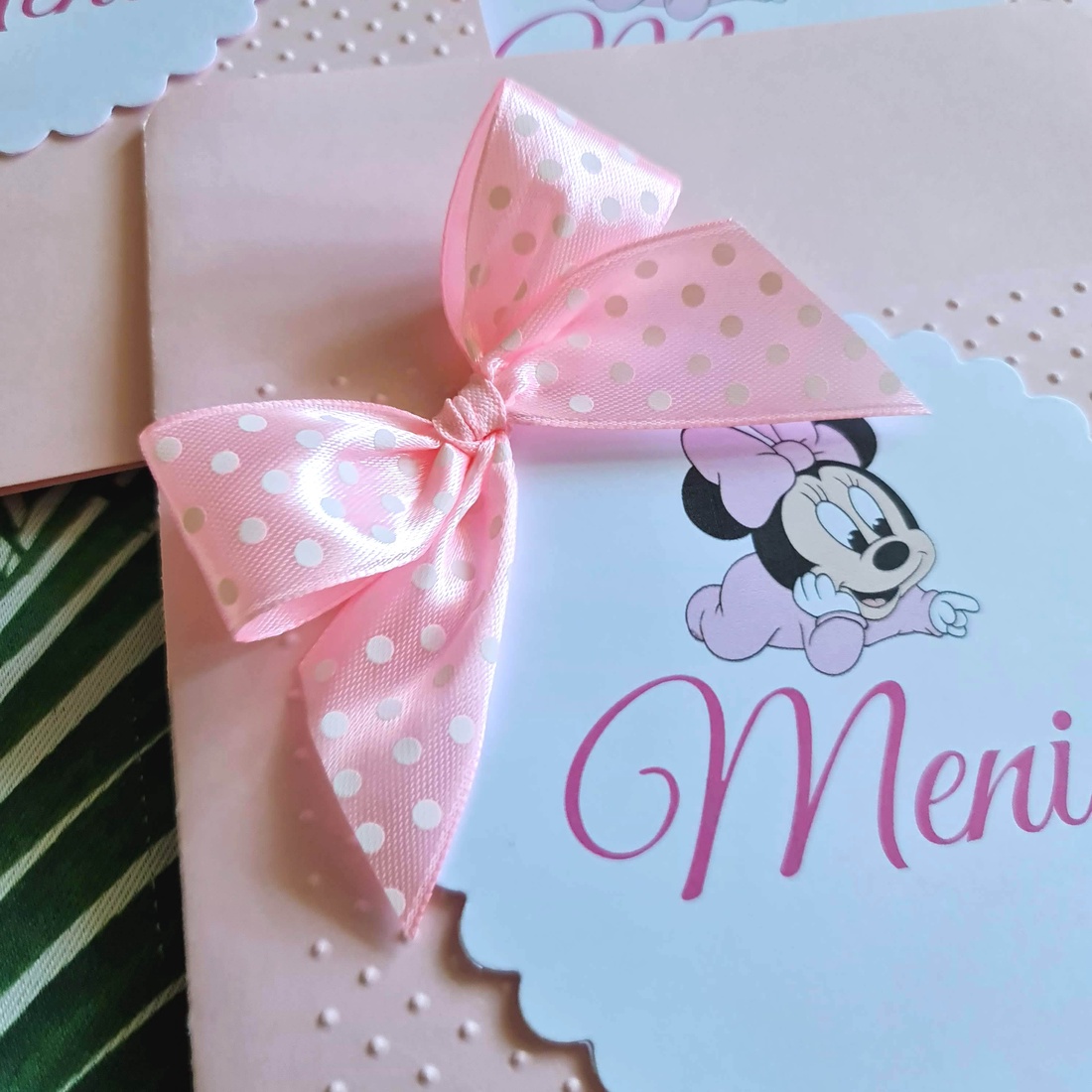 Meniuri tip carte pentru botez fetițe Minnie roz - jucării și echipamente pentru copii - daruri de botez - Artynos.ro