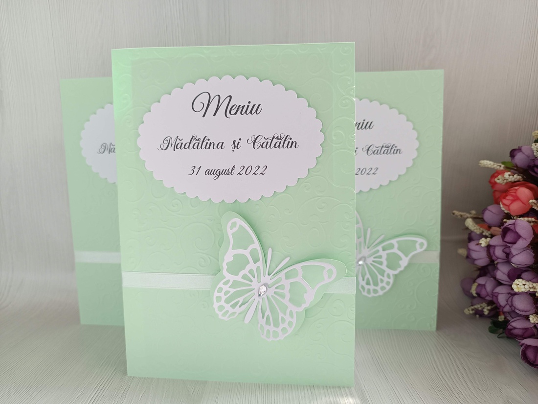 Meniuri tip carte pentru nuntă/botez fluturi - jucării și echipamente pentru copii - daruri de botez - Artynos.ro Meniuri tip carte pentru nuntă/botez fluturi - jucării și echipamente pentru copii - daruri de botez - Artynos.ro