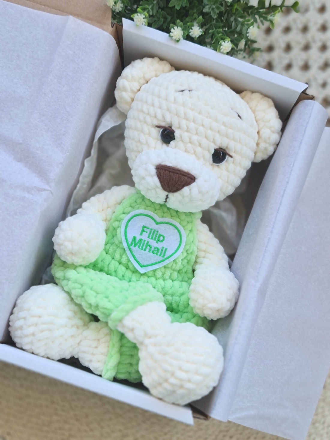 Ursuleț de pluș croșetat manual Norișor, corp moale - jucării și echipamente pentru copii - plușuri - ursuleț de pluș - Artynos.ro