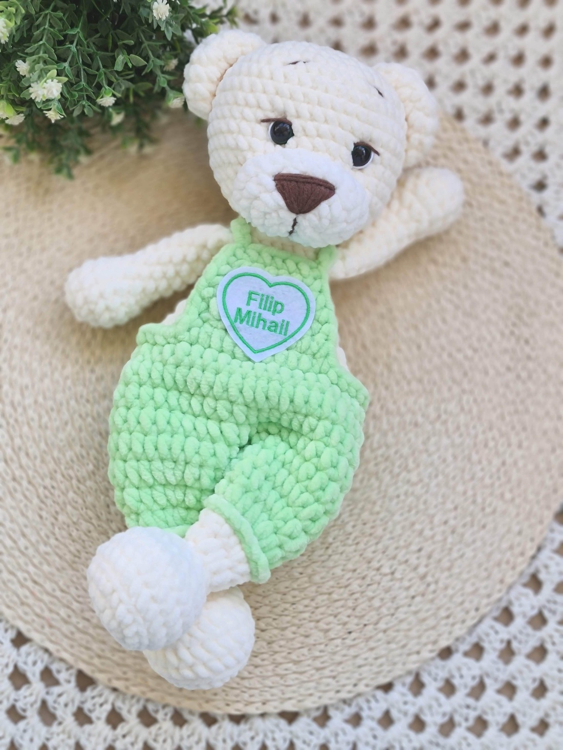 Ursuleț de pluș croșetat manual Norișor, corp moale - jucării și echipamente pentru copii - plușuri - ursuleț de pluș - Artynos.ro