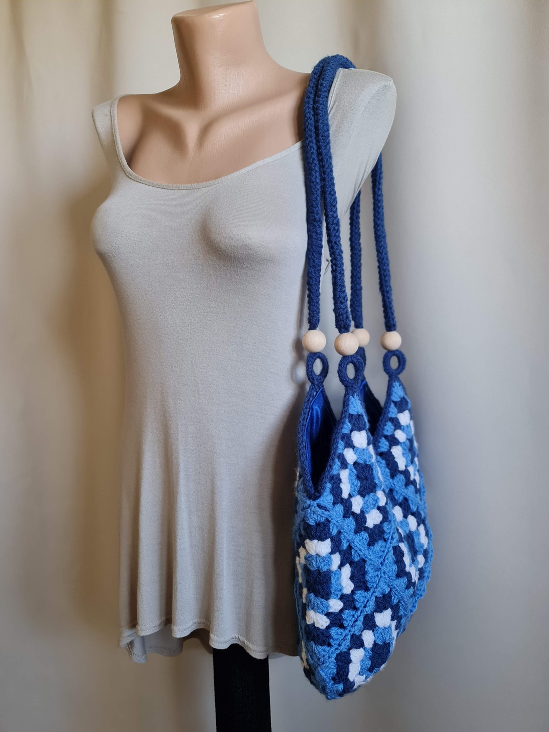 Geantă croșetată manual, nuanțe de albastru  - genți și portofele - genți de mână și umăr - geantă mare - Artynos.ro