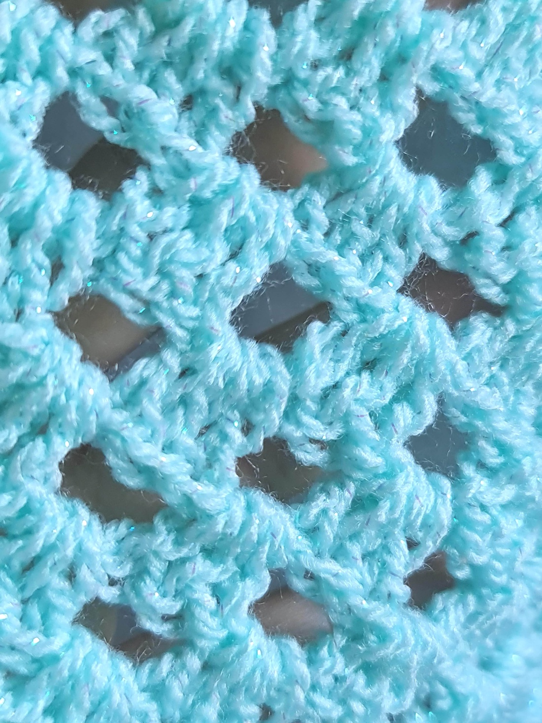 Șal triunghiular croșetat manual CARMINA  - îmbrăcăminte și modă - eșarfe, pălării, fularuri - șaluri - Artynos.ro