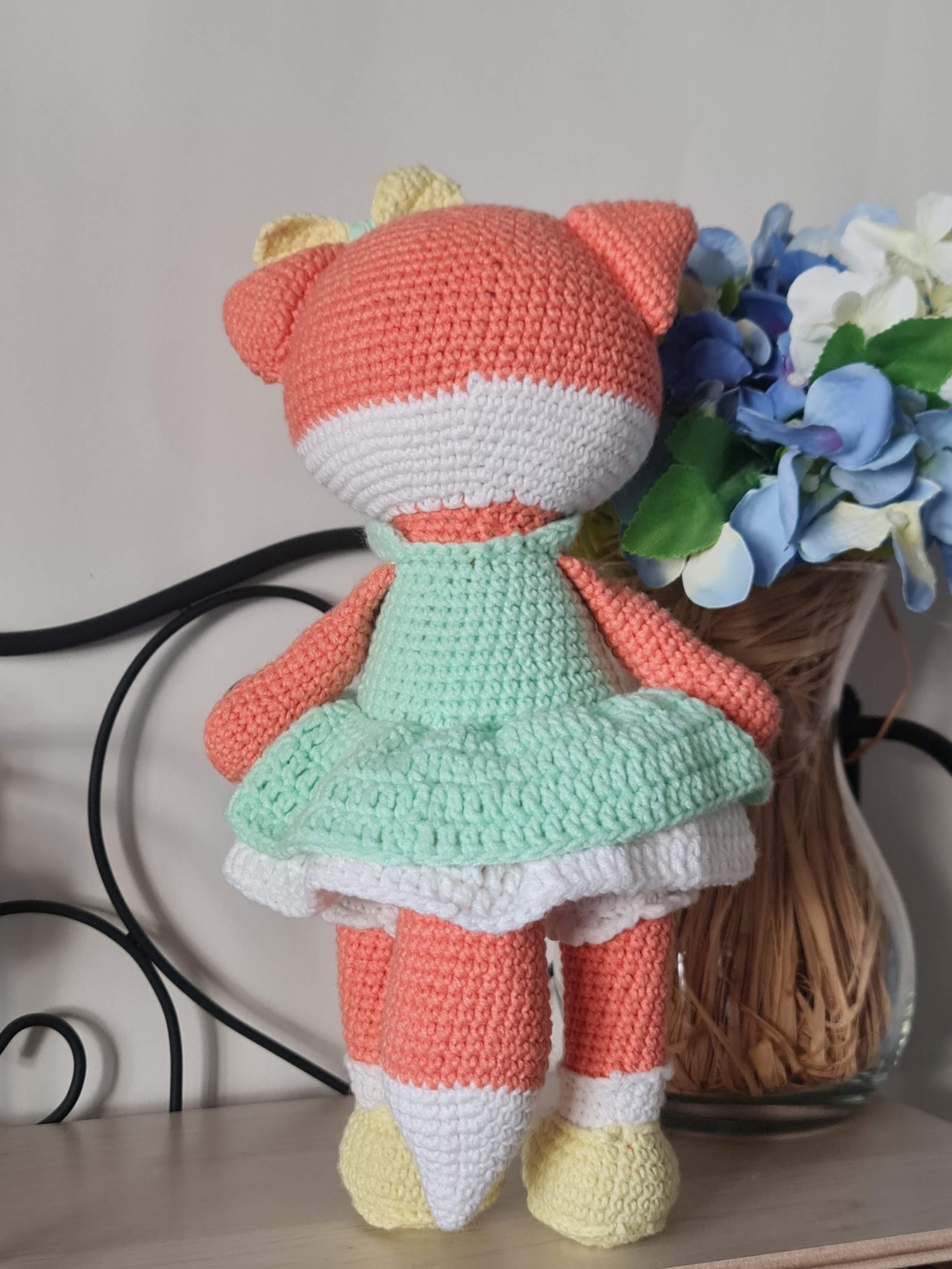 Jucarie crosetata manual vulpița Lilly - jucării și echipamente pentru copii - plușuri - vulpe de pluș - Artynos.ro