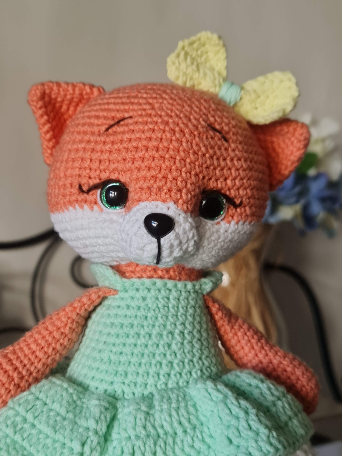 Jucarie crosetata manual vulpița Lilly - jucării și echipamente pentru copii - plușuri - vulpe de pluș - Artynos.ro
