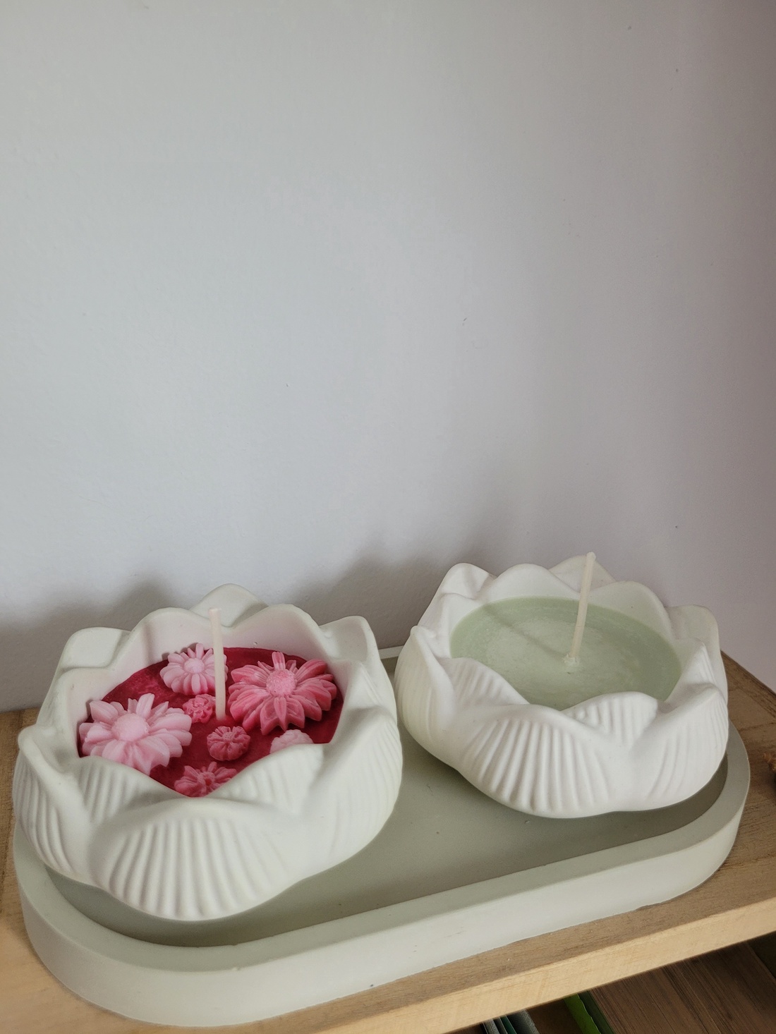 Set 2 lumanari handmade floare de lotus - casă & stil de viață - lumânări, parfumuri, arome - lumânări artizanale - Artynos.ro