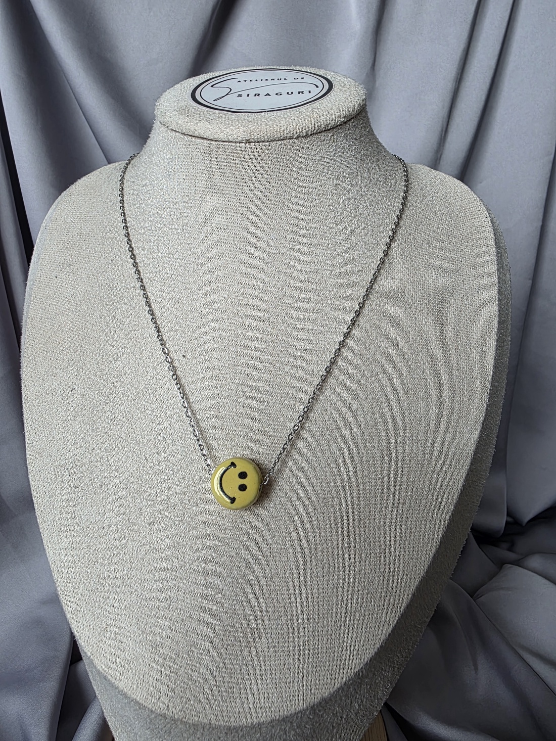 Colier cu lanț din oțel inoxidabil și pandantiv ceramică smile - bijuterii - coliere - coliere cu pandative - Artynos.ro
