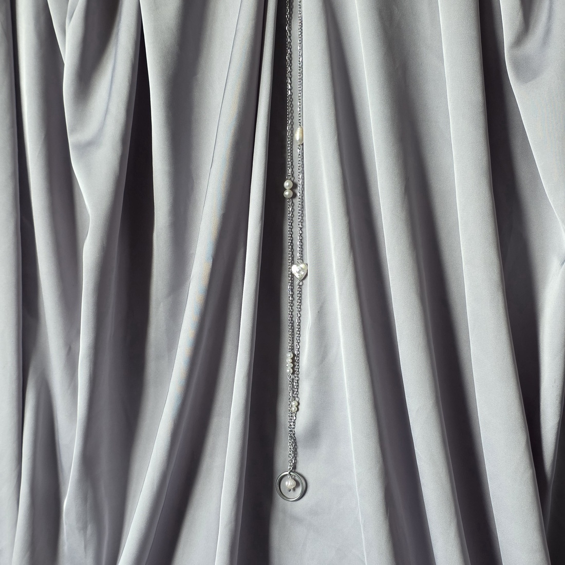 Colier lung din oțel inoxidabil și perle de cultură  - bijuterii - coliere - coliere cu pandative - Artynos.ro