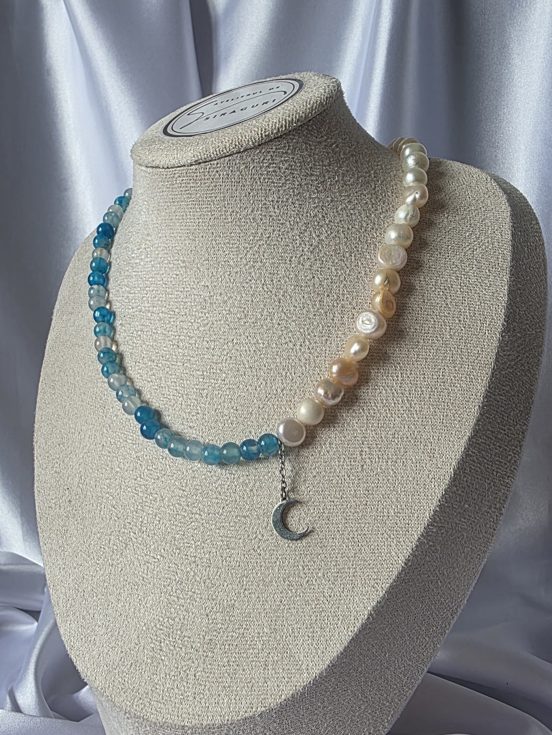 Colier din agat albastru  si perle de cultura - bijuterii - coliere - coliere din perle - Artynos.ro