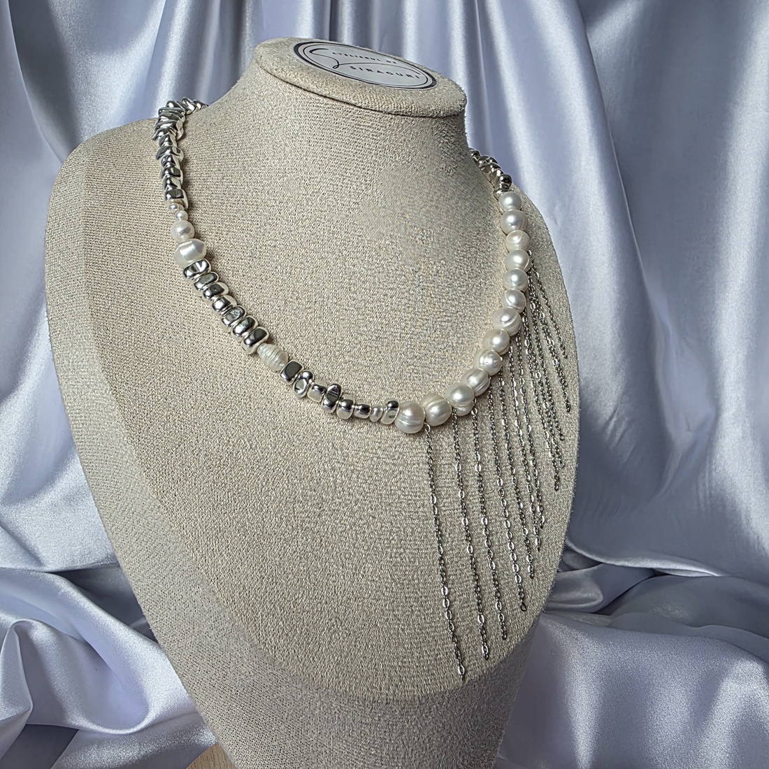 Colier cu lanțuri, perle de cultură și hematit - bijuterii - coliere - coliere din perle - Artynos.ro