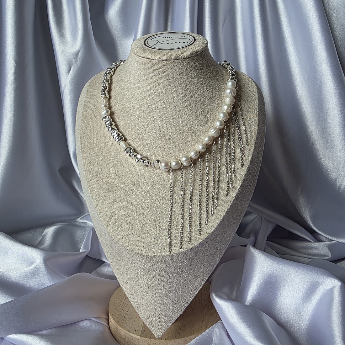 Colier cu lanțuri, perle de cultură și hematit - bijuterii - coliere - coliere din perle - Artynos.ro