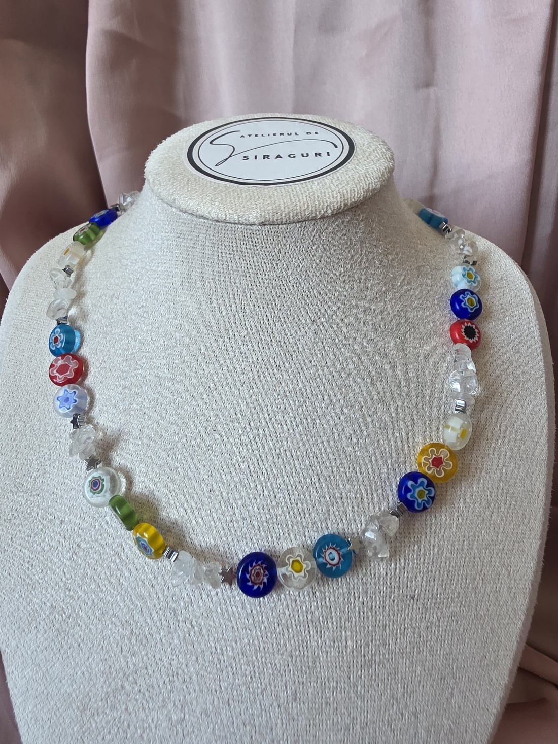 Colier handmade cu pietre naturale asociate celor 7 chakre, realizat pentru a îmbina frumusețea cristalelor cu semnifica - bijuterii - coliere - coliere din mărgele - Artynos.ro