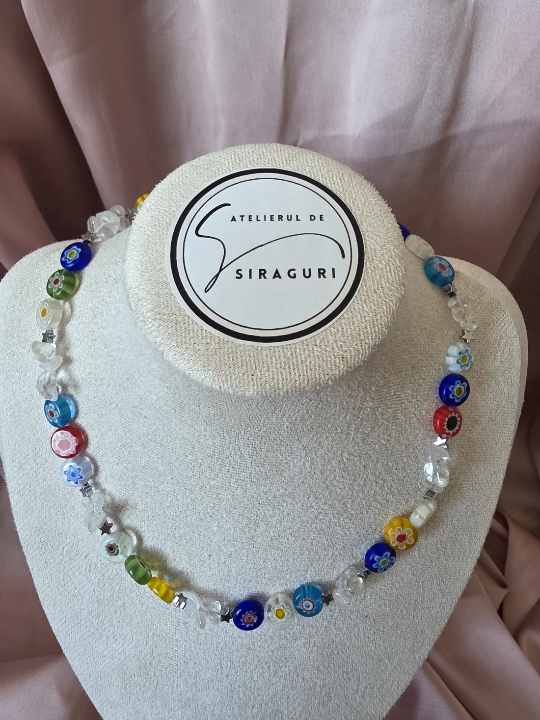 Colier handmade cu pietre naturale asociate celor 7 chakre, realizat pentru a îmbina frumusețea cristalelor cu semnifica - bijuterii - coliere - coliere din mărgele - Artynos.ro