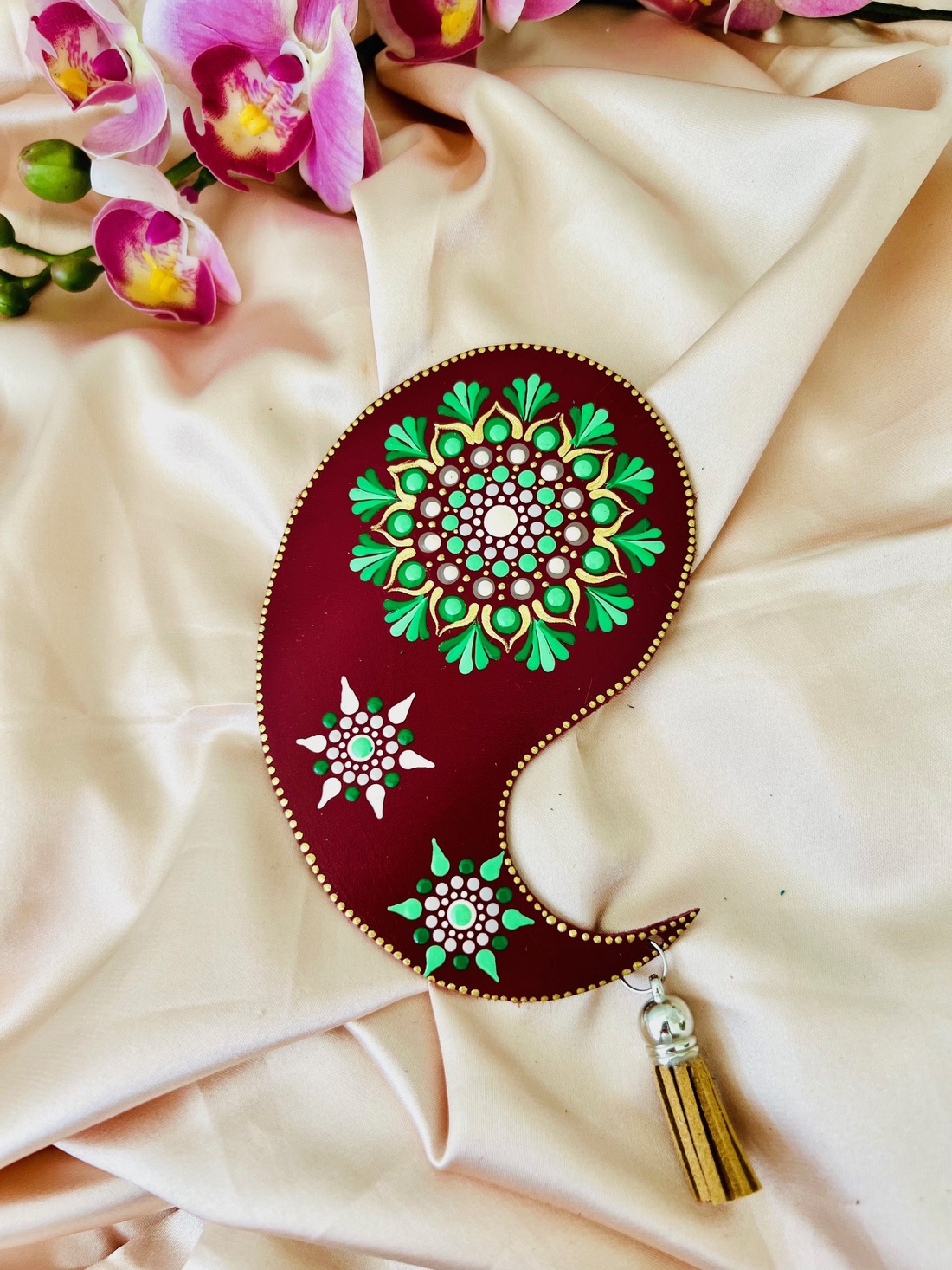 Semn de carte piele  Yin - cărți și creații cu tematică muzicală, cadouri - semn de carte - Artynos.ro