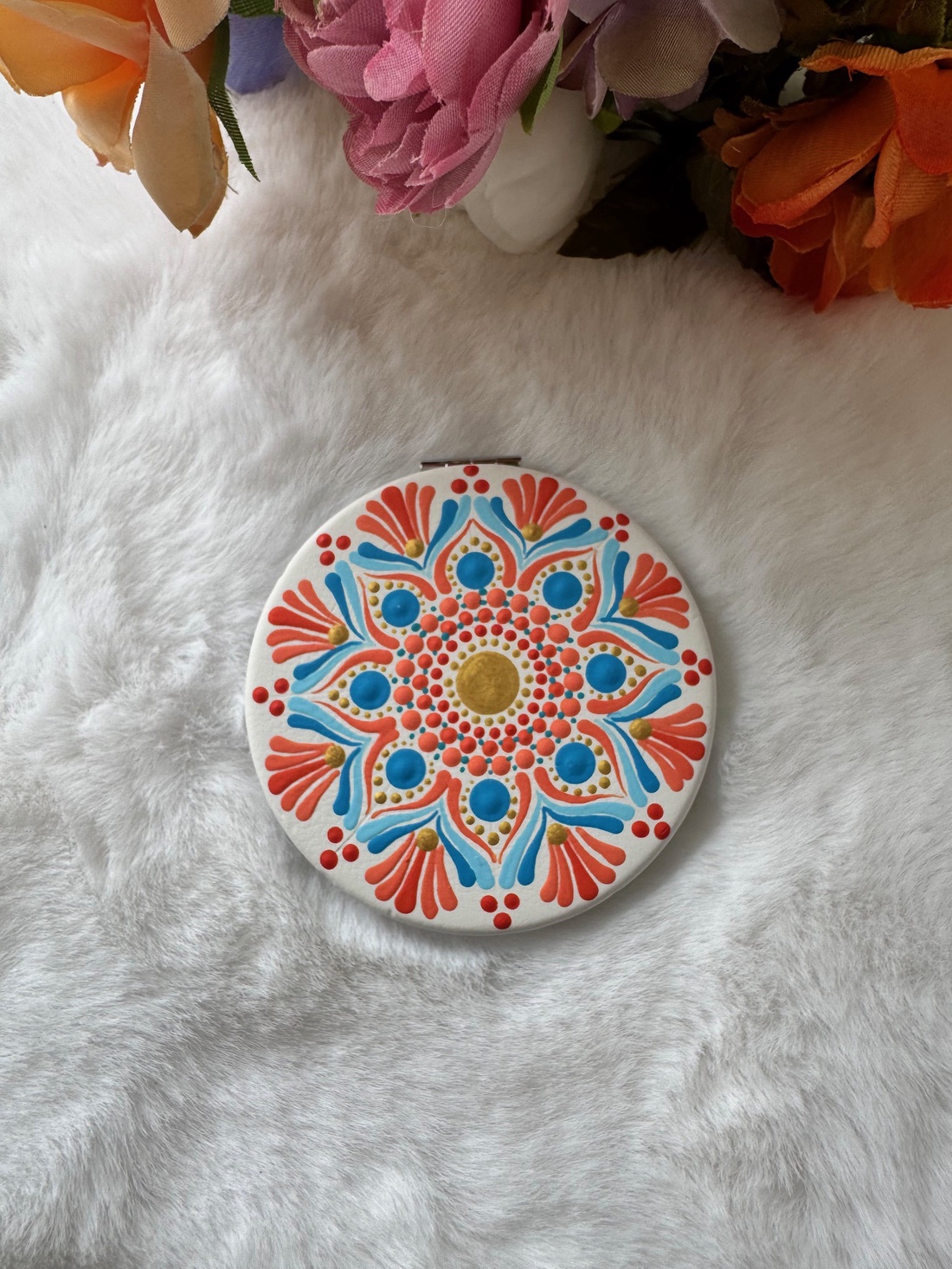 Oglinda Pictata manual - baie și frumusețe - accesorii pentru îngrijirea feței - accesorii machiaj - Artynos.ro Oglinda Pictata manual - baie și frumusețe - accesorii pentru îngrijirea feței - accesorii machiaj - Artynos.ro