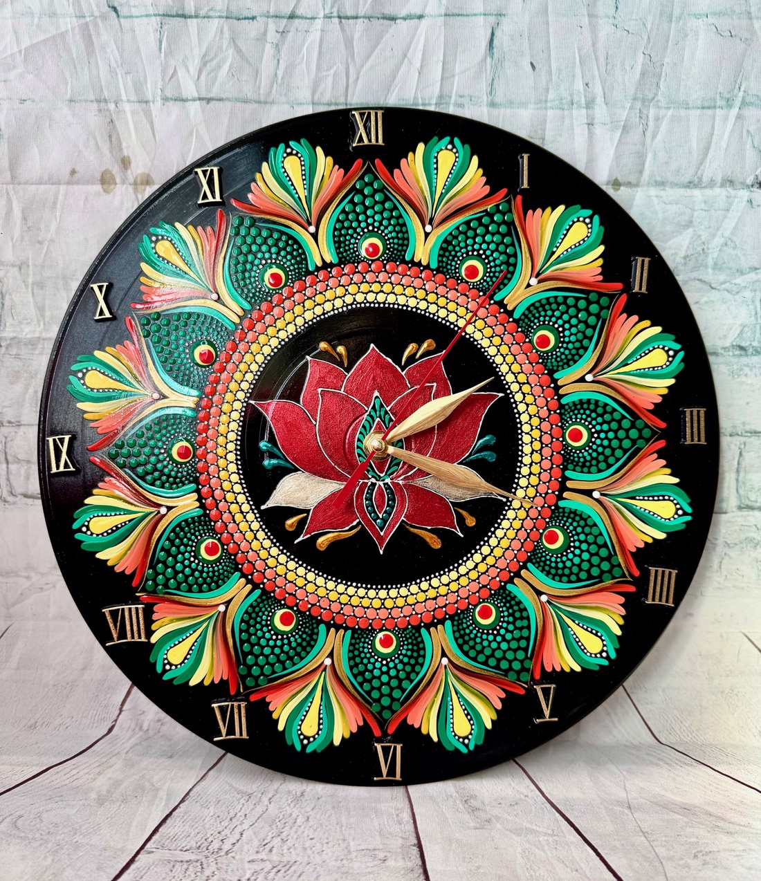 Ceas pictat Floare de Lotus - casă & stil de viață - accesorii pentru decorat casa - decorațiuni de pereți, decorațiuni suspendate - ceasuri de perete - Artynos.ro Ceas pictat Floare de Lotus - casă & stil de viață - accesorii pentru decorat casa - decorațiuni de pereți, decorațiuni suspendate - ceasuri de perete - Artynos.ro