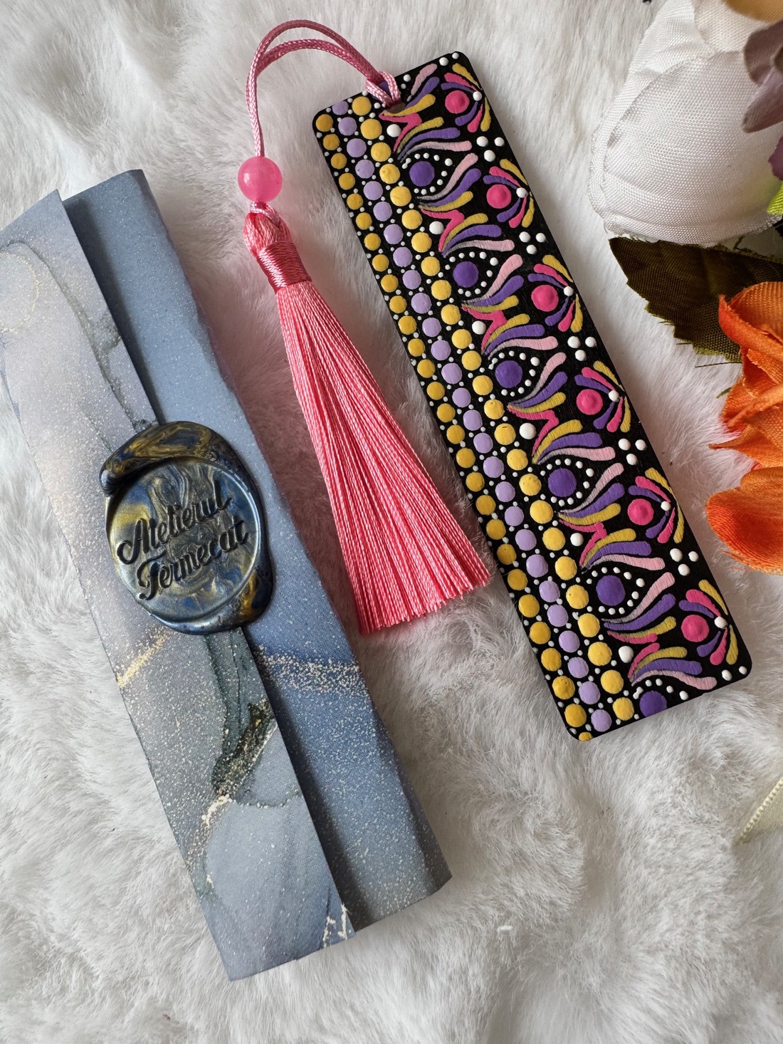Semn de carte pictat - Boho - cărți și creații cu tematică muzicală, cadouri - semn de carte - Artynos.ro Semn de carte pictat - Boho - cărți și creații cu tematică muzicală, cadouri - semn de carte - Artynos.ro