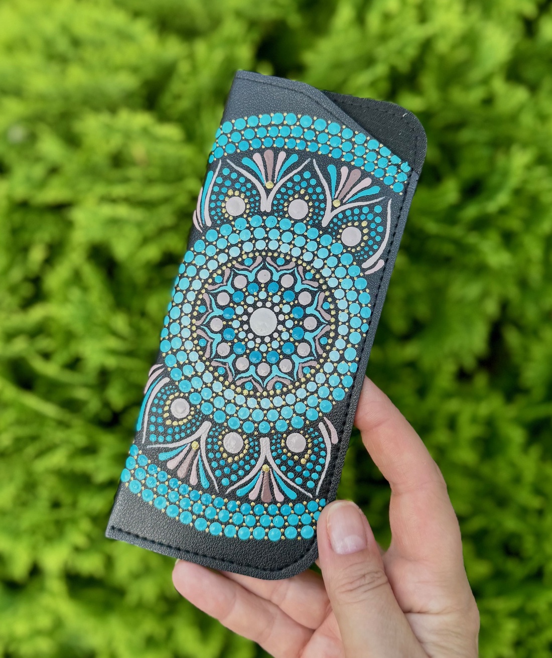 Etui pentru ochelari pictat manual  - geantă și husă - portofele, huse, suporturi - toc ochelari - Artynos.ro