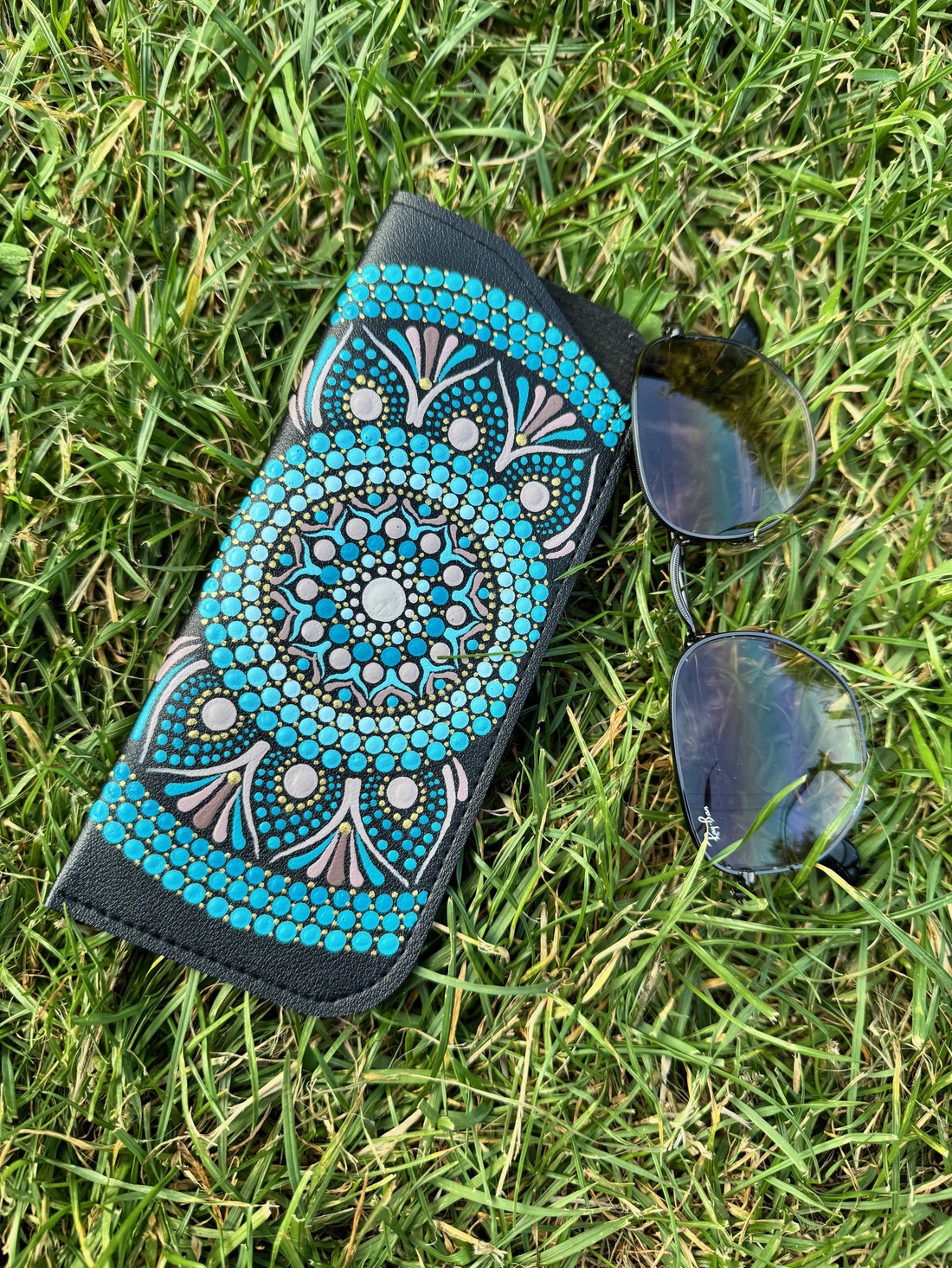 Etui pentru ochelari pictat manual  - geantă și husă - portofele, huse, suporturi - toc ochelari - Artynos.ro