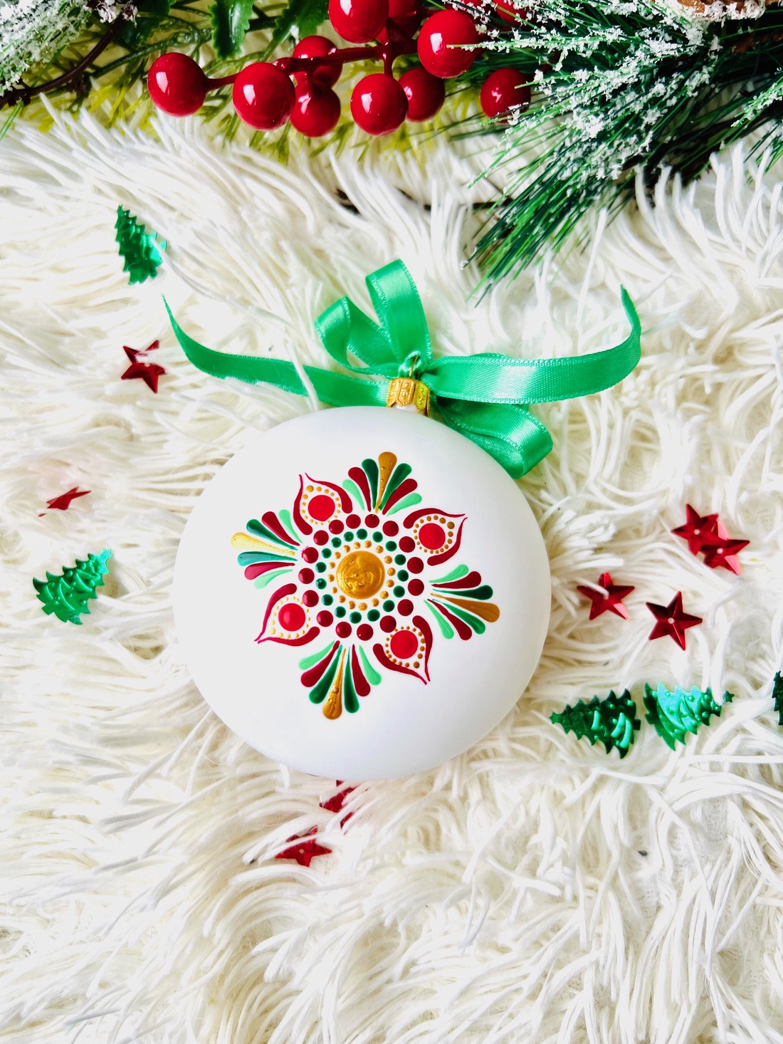 Glob pictat manual - Happy Winter - crăciun - decorațiuni de crăciun de casă - globuri de crăciun - Artynos.ro