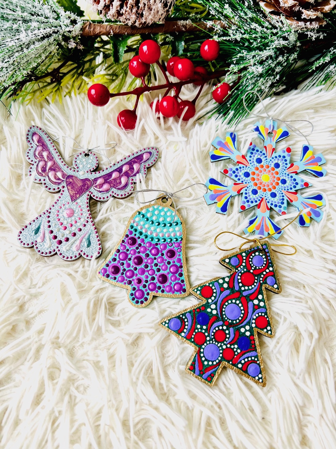 Set din lemn decoratiuni brad- pictate manual - 2 - crăciun - decorațiuni de crăciun de casă - figurine pentru pomul de crăciun - Artynos.ro Set din lemn decoratiuni brad- pictate manual - 2 - crăciun - decorațiuni de crăciun de casă - figurine pentru pomul de crăciun - Artynos.ro