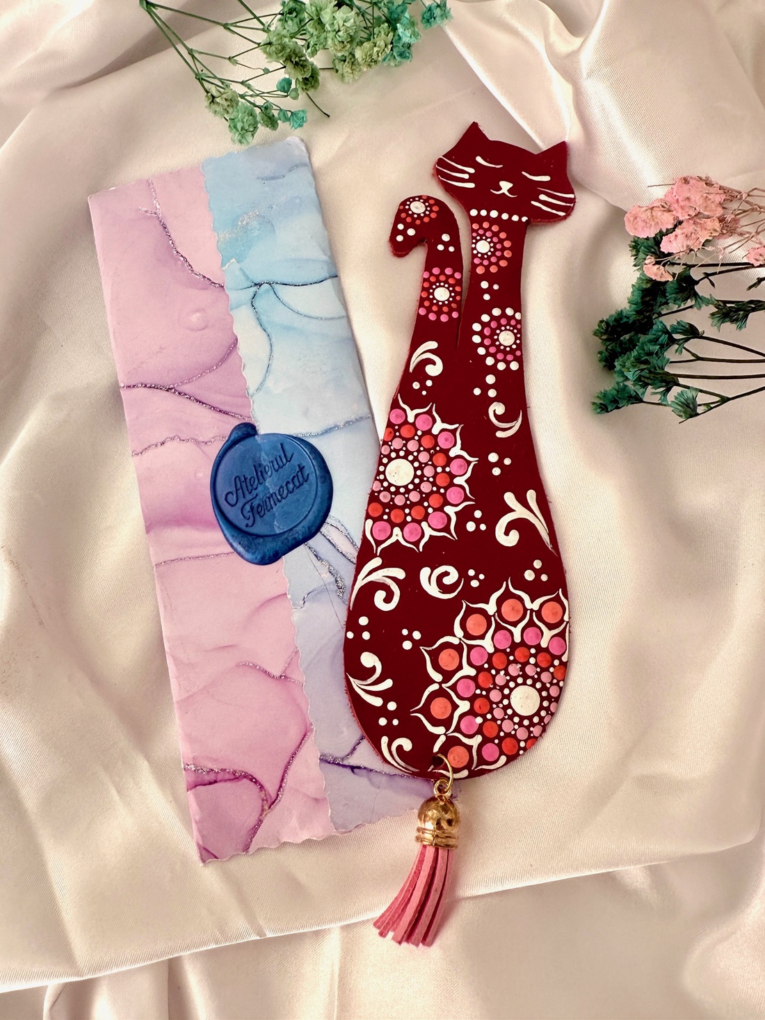 Semn de carte piele naturala Vivi cat - cărți și creații cu tematică muzicală, cadouri - semn de carte - Artynos.ro