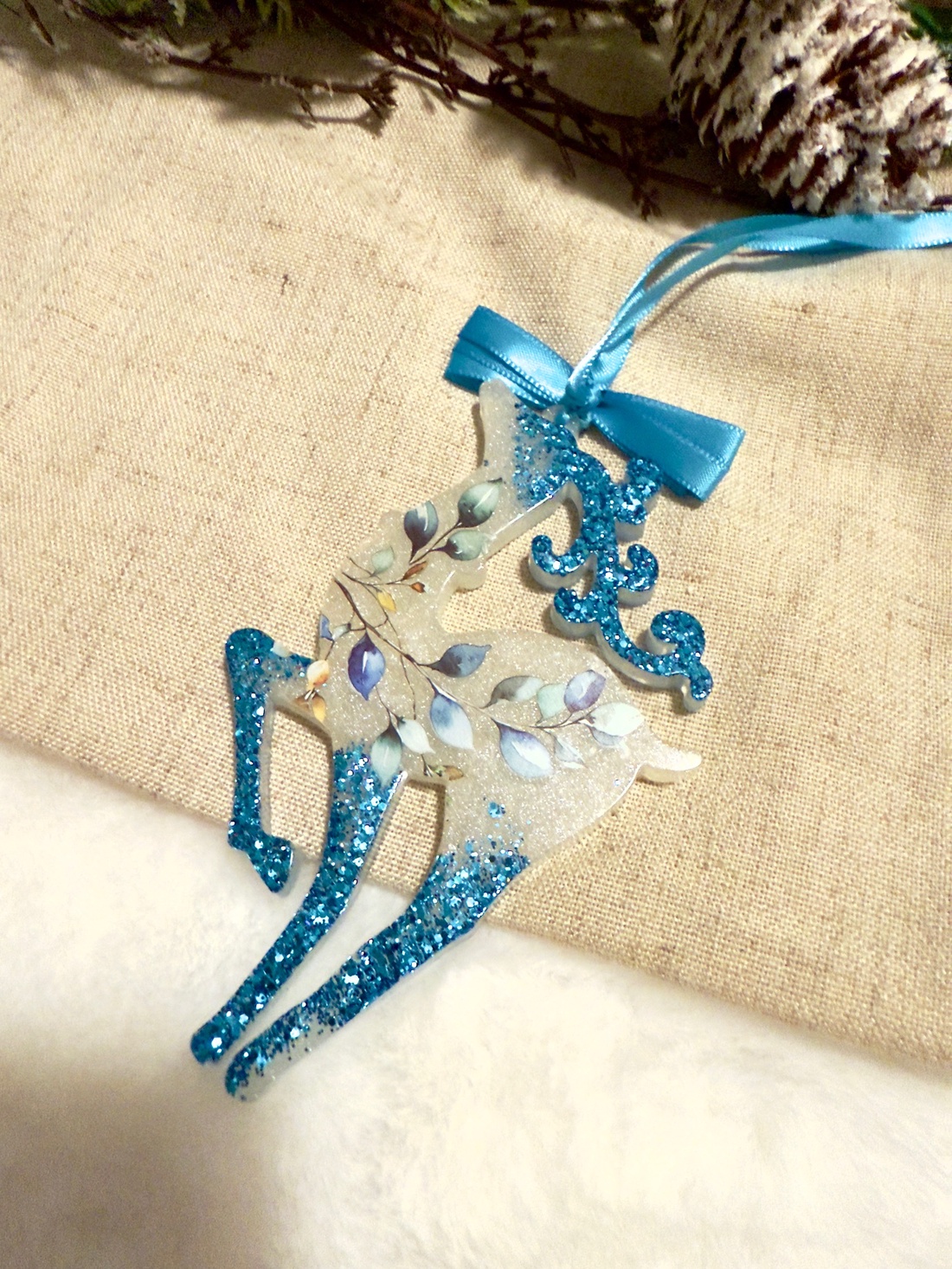 Ren în Stil Nordic Rășină Epoxidică cu Sclipici - crăciun - decorațiuni de crăciun de casă - globuri de crăciun - Artynos.ro