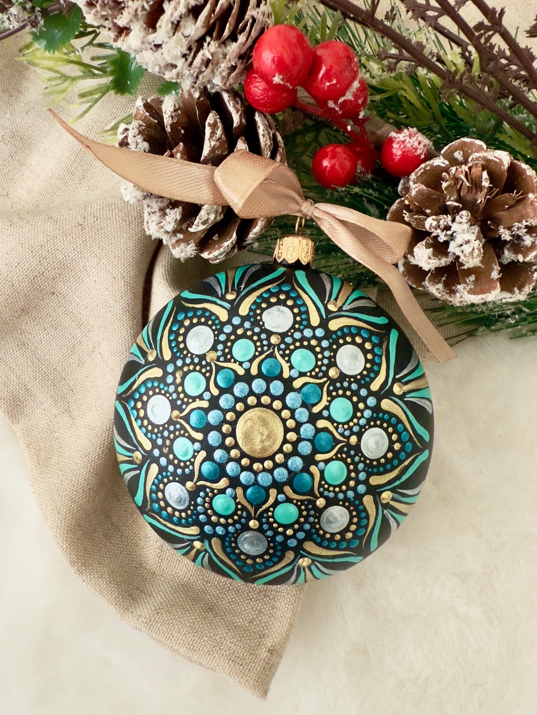 Glob Pictat Manual-Mandala Magic - crăciun - decorațiuni de crăciun de casă - globuri de crăciun - Artynos.ro