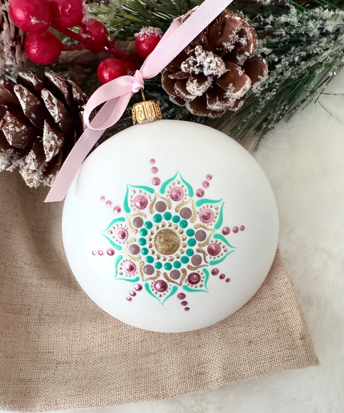 Glob Mandala Premium-  Pink warm winter - crăciun - decorațiuni de crăciun de casă - globuri de crăciun - Artynos.ro