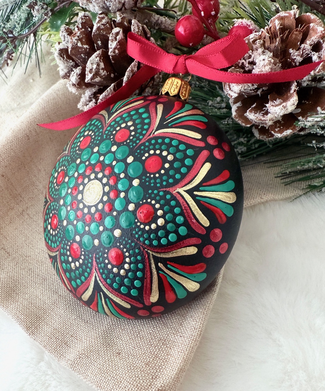 Glob pictat Rosu si verde   - crăciun - decorațiuni de crăciun de casă - globuri de crăciun - Artynos.ro