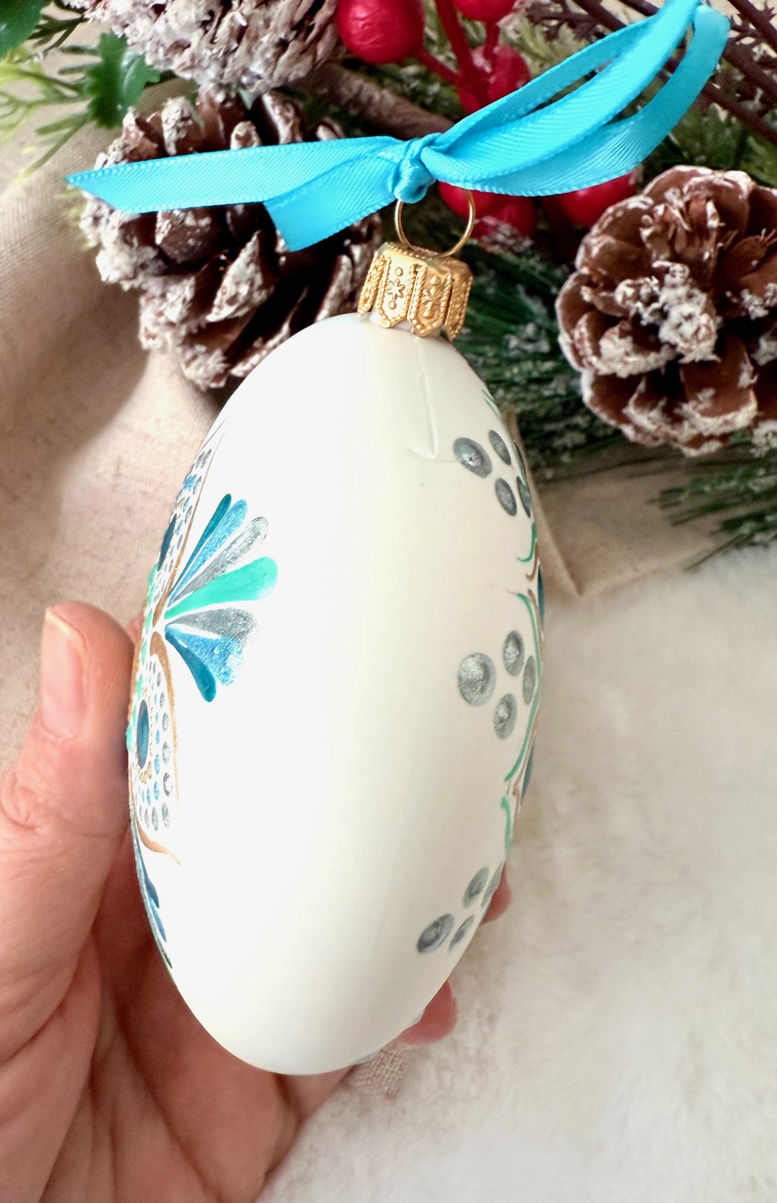 Glob pictat manual - Fulg de nea - crăciun - decorațiuni de crăciun de casă - globuri de crăciun - Artynos.ro