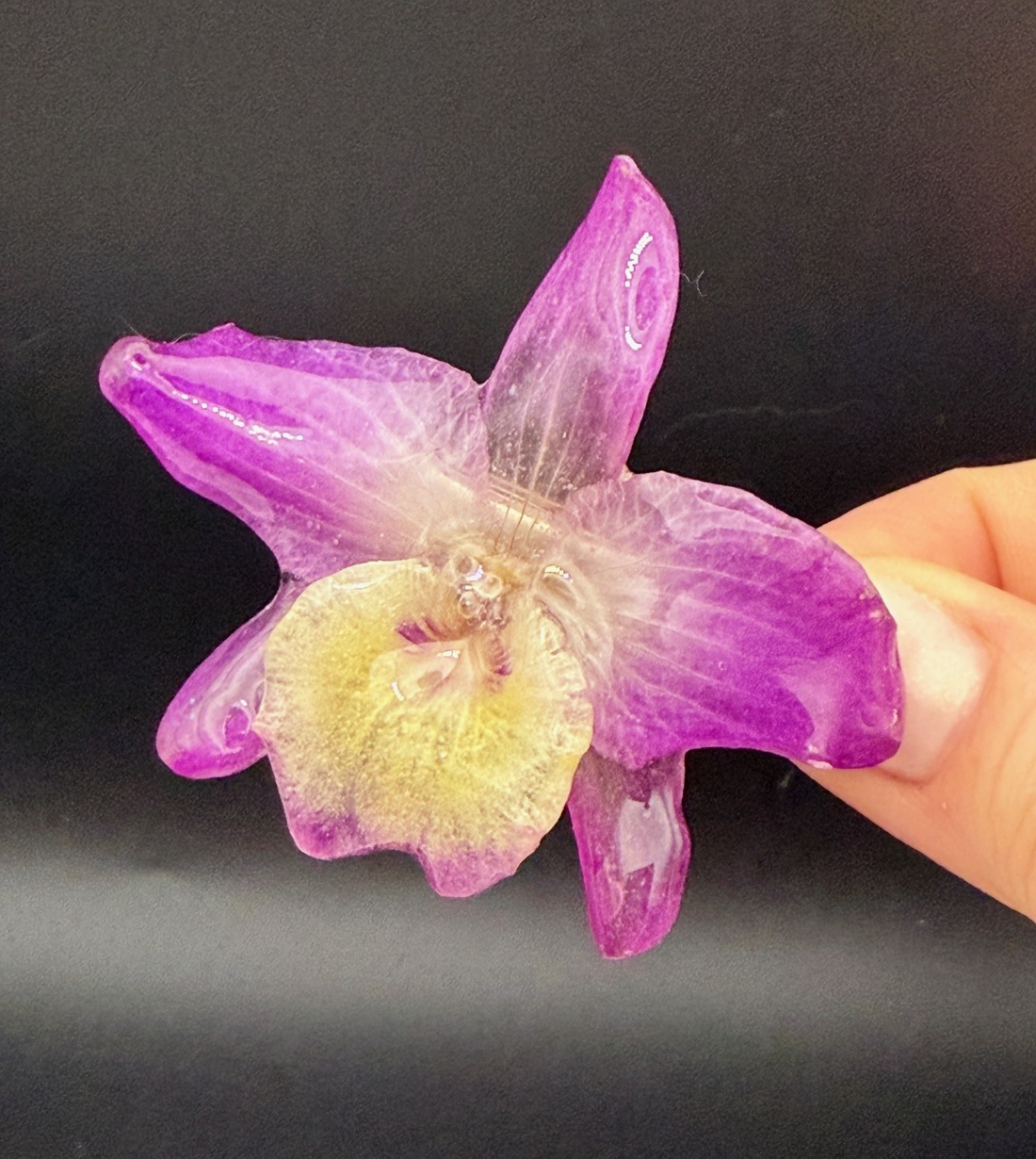 Agrafă de Păr cu Orhidee Naturală Roz � Accesoriu Floral Delicat - îmbrăcăminte și modă - accesorii păr - bandă de păr și agrafe păr - Artynos.ro