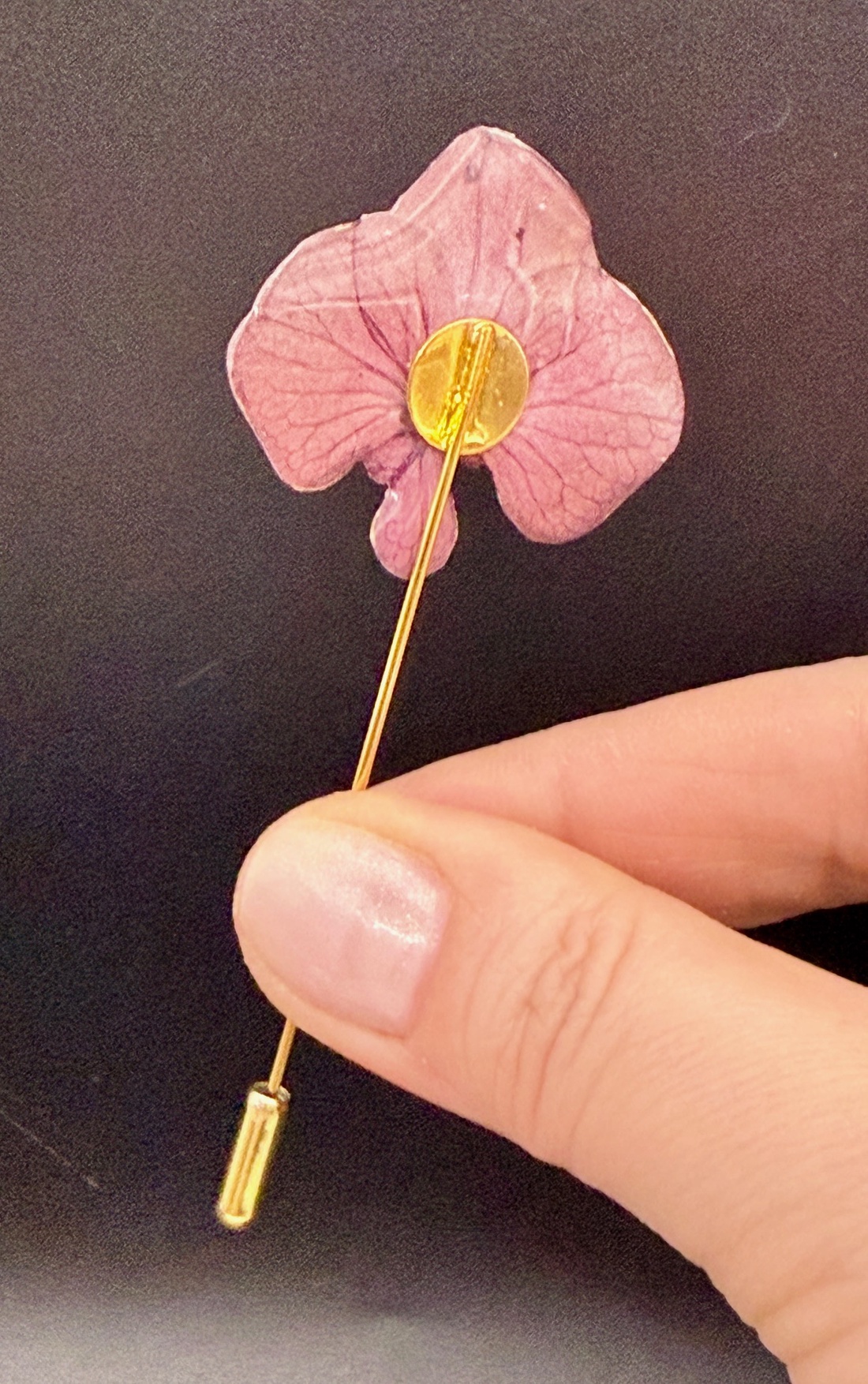 Broșă Hortensie Naturală � Accesoriu Unic și Feminin - bijuterii - broșe - Artynos.ro