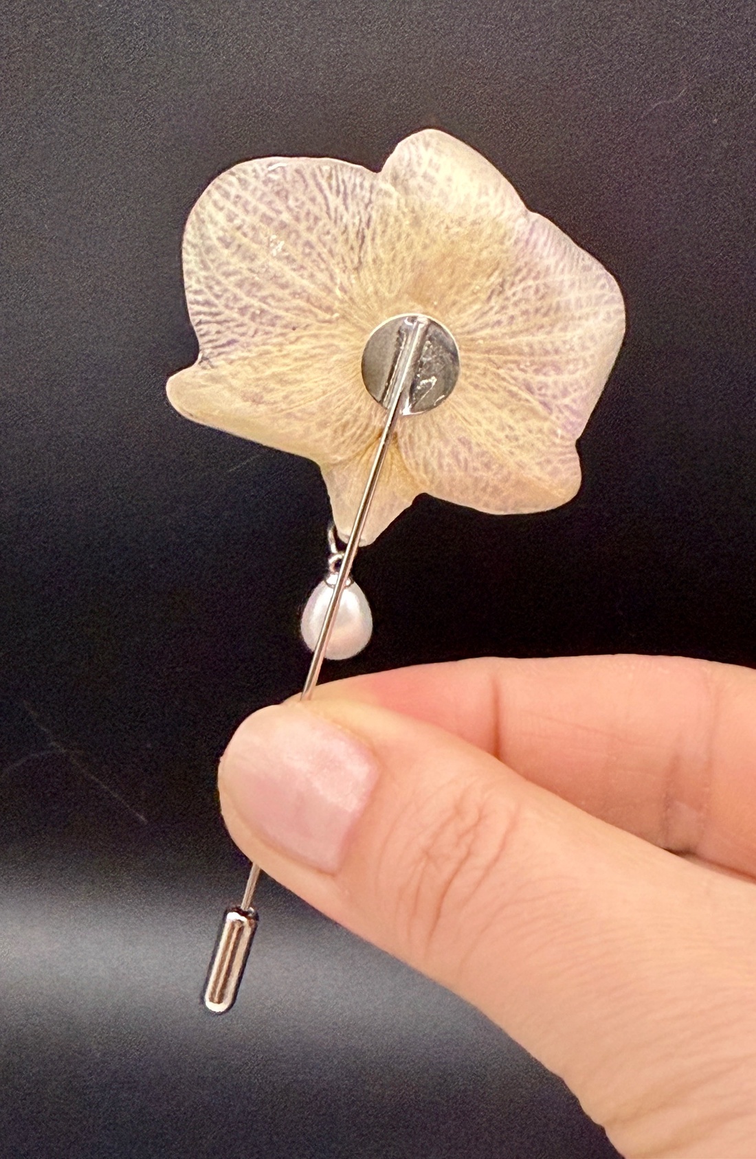 Broșă Orhidee Naturală � Bijuterie Florală Unică - bijuterii - broșe - Artynos.ro